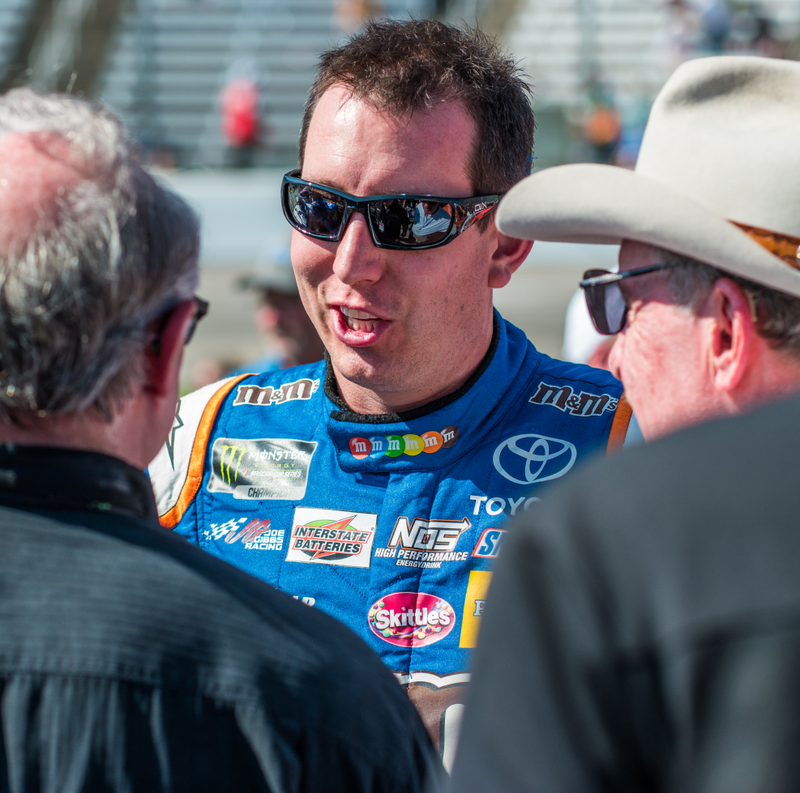 Illustration for article titled Take An Up-Close Look Into All The Inner Workings Of A NASCAR InfieldÂ